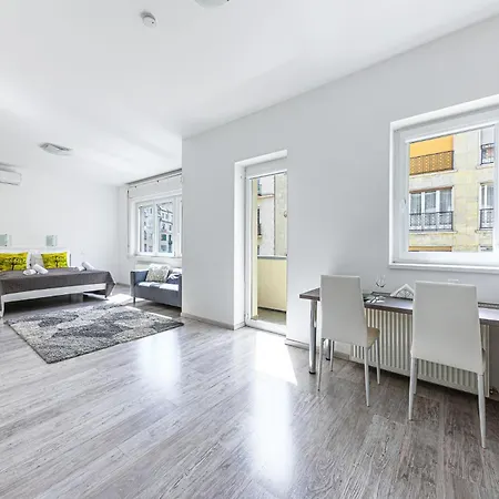 Cozy At Margaret Blvd Prime Buda Location With Ac Apartament