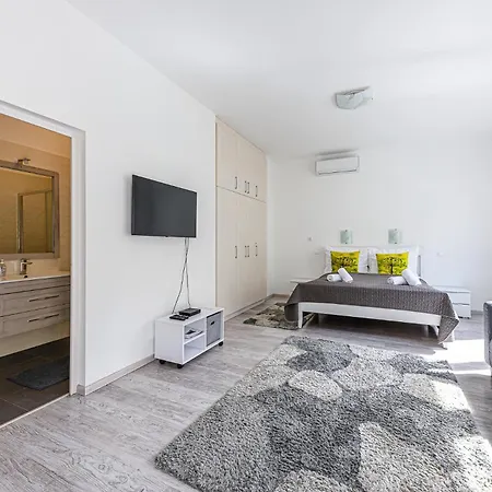 Cozy At Margaret Blvd Prime Buda Location With Ac בודפשט
