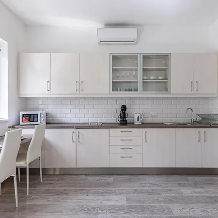 Cozy At Margaret Blvd Prime Buda Location With Ac Apartament Budapesta