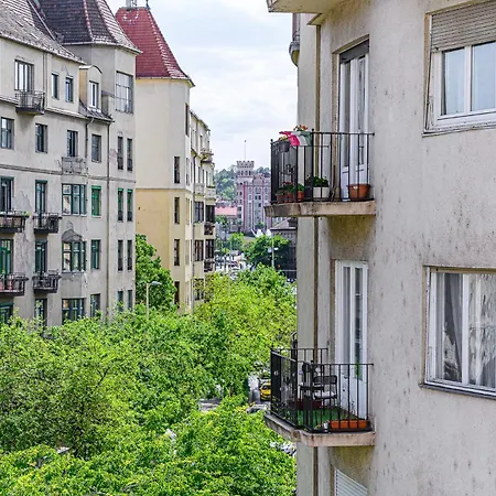 Apartament Cozy At Margaret Blvd Prime Buda Location With Ac *